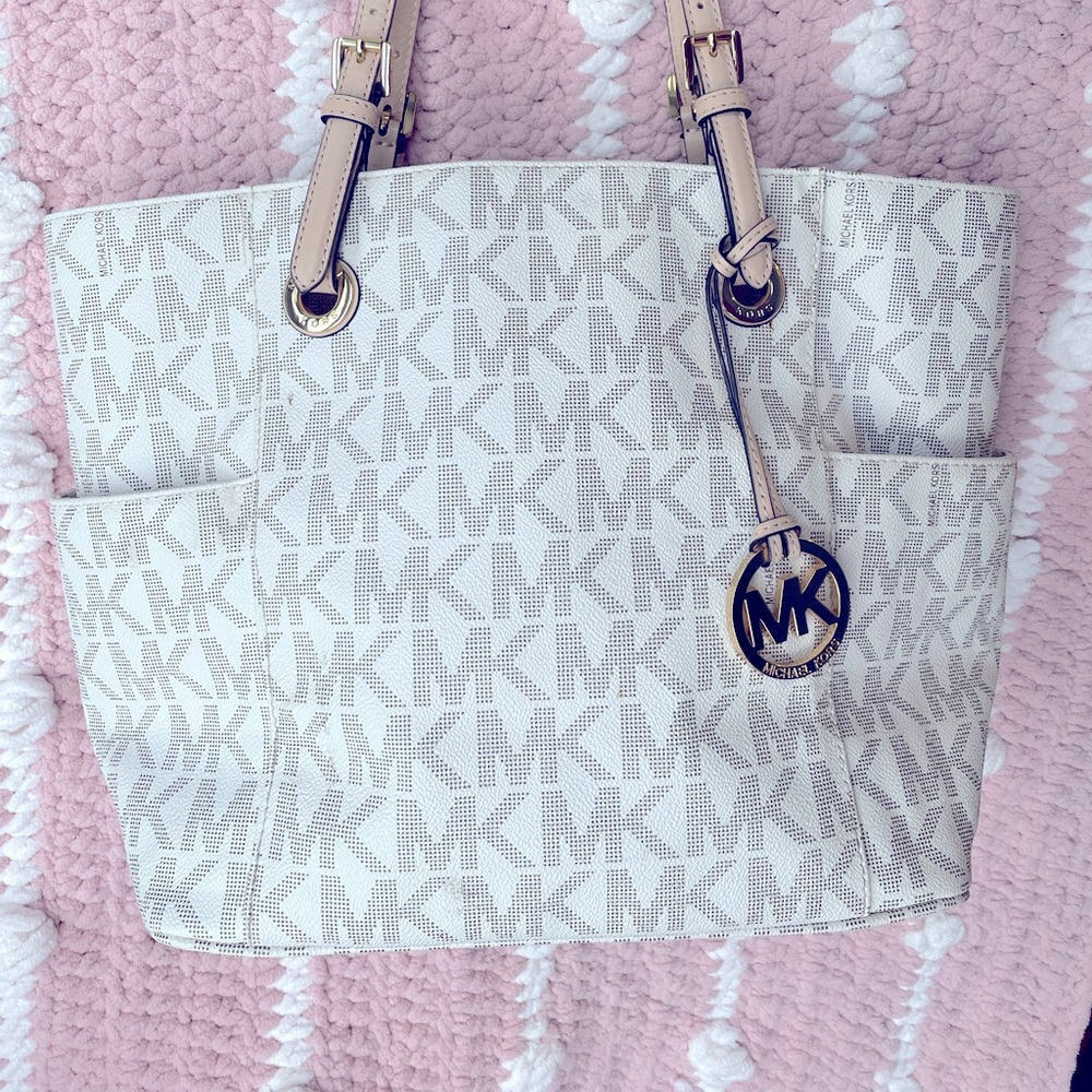 Michael Kors jet set signature tote